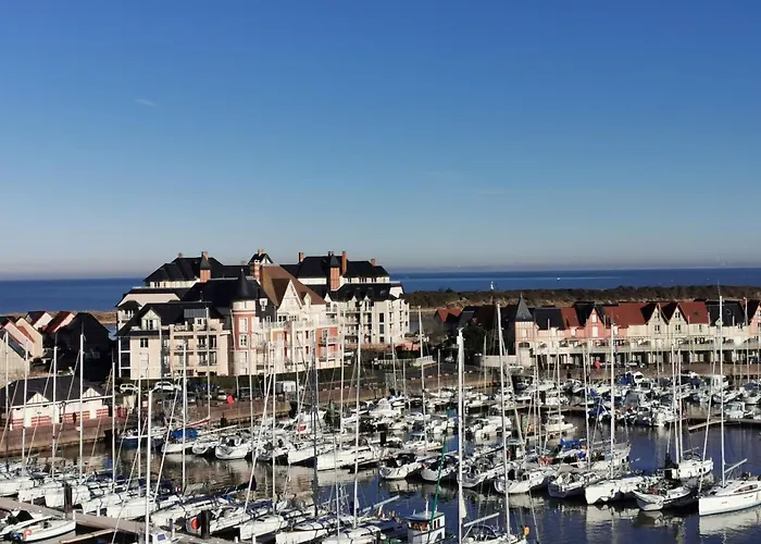 2 Pieces Front De Ensoleille Et Calme Acces Direct * Cabourg