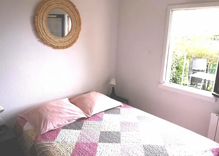 דירה 2 Pieces Front De Ensoleille Et Calme Acces Direct *